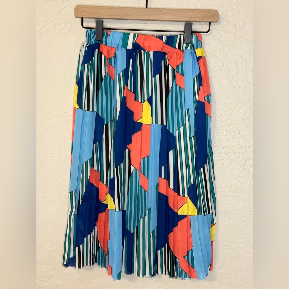 Multicolor Pleated Knee length Skirt Size Small